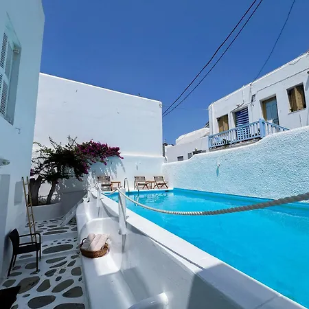 Kamara & * Mykonos Town
