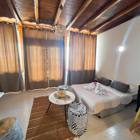 Kamara & Aparthotel