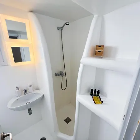 Kamara & 4* Mykonos Town