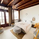 White Pearl Mykonos Apartmanhotel 4*