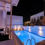 White Pearl Mykonos Hotel apartamentowy