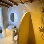 White Pearl Mykonos Apartahotel 4*
